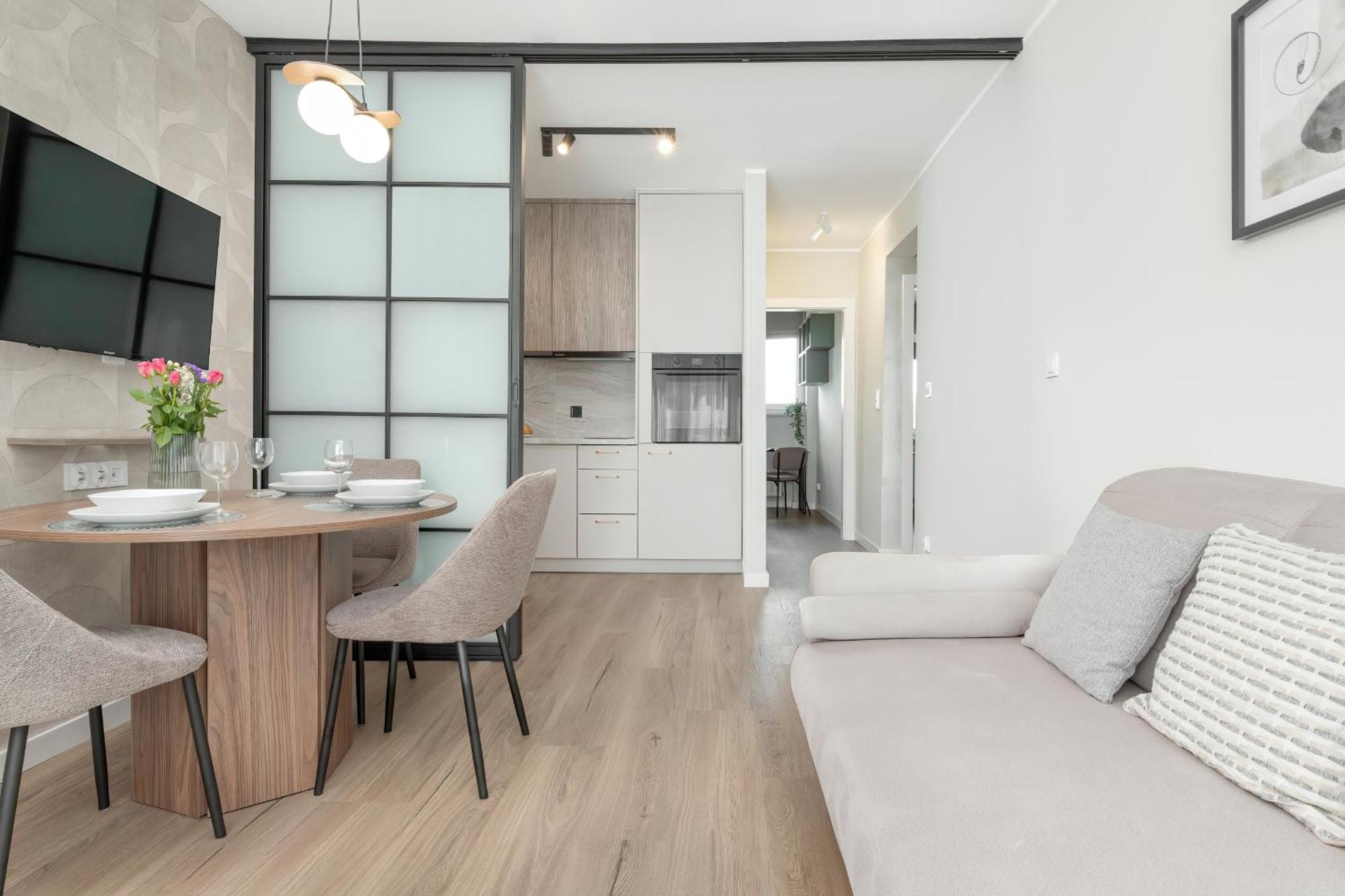 Kaszmirowy Z 2 Sypialniami Blisko Plazy W Gdansku By Renters Lägenhet